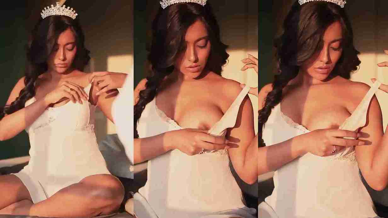 Web Series Indian Actress Thea DSuuza Nipple Show