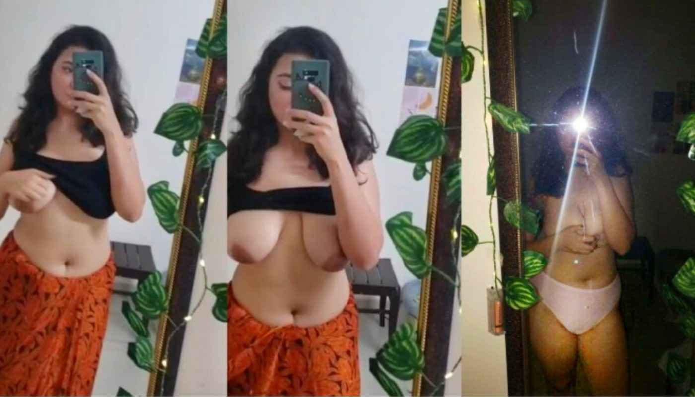 Cute Indian girl Record her Selfie